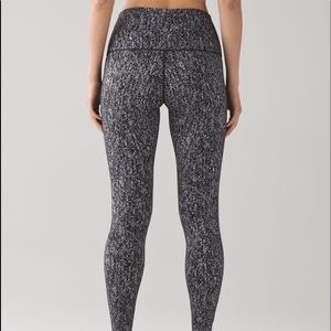 Lululemon leggings size 4